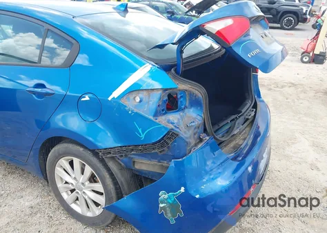 2014 Kia Forte Lx z USA, uszkodzony, nr VIN KNAFX4A65E5205434